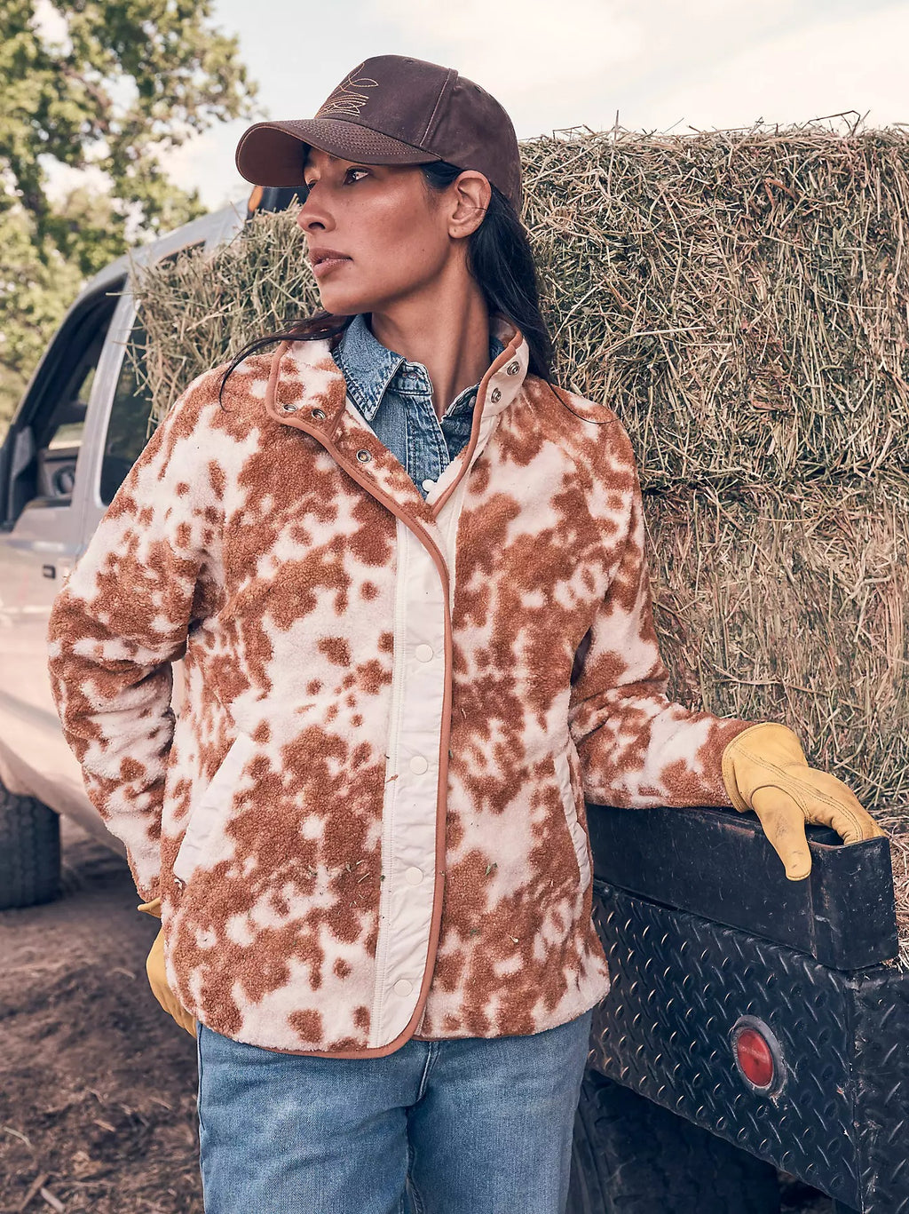 The Women's Wrangler Big Sky Hay Away Sherpa in Bambi