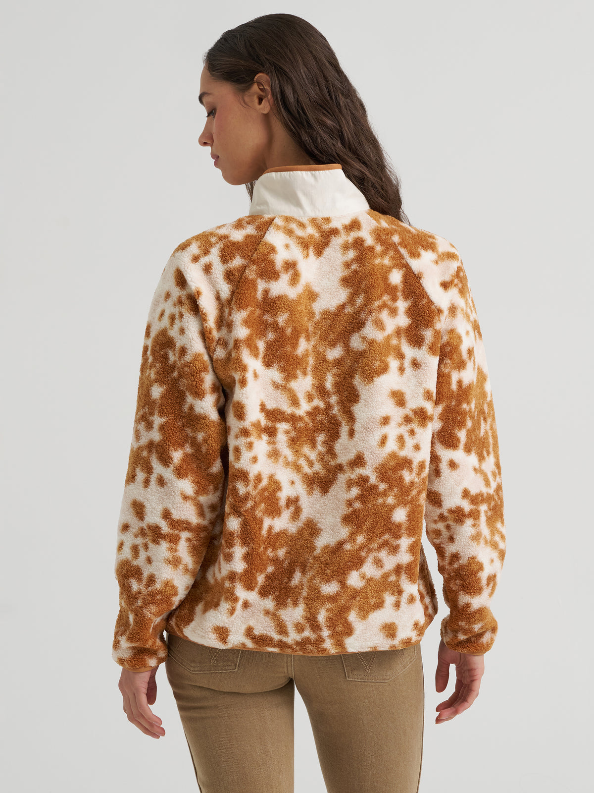 The Women's Wrangler Big Sky Hay Away Sherpa in Bambi