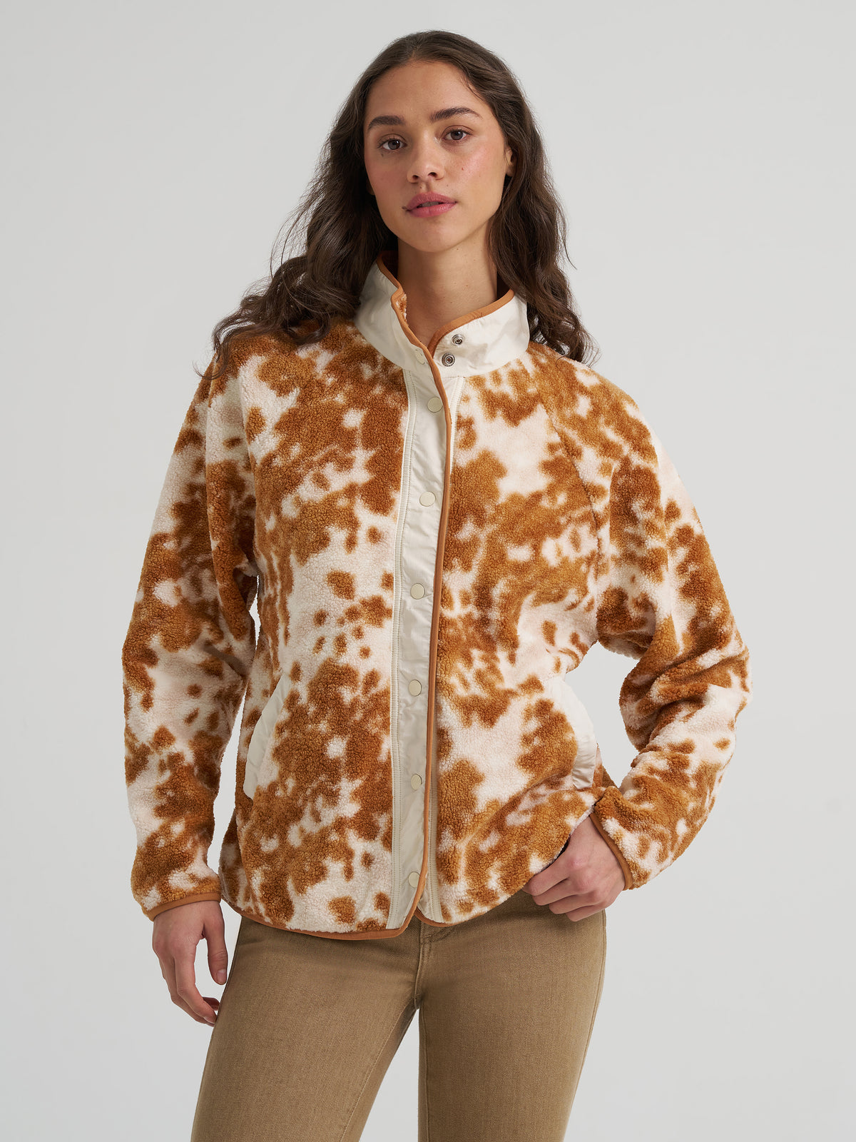 The Women's Wrangler Big Sky Hay Away Sherpa in Bambi