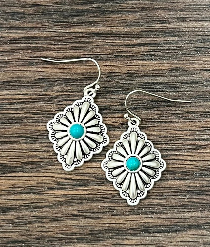 The Lucky Lucy Dangle Earring