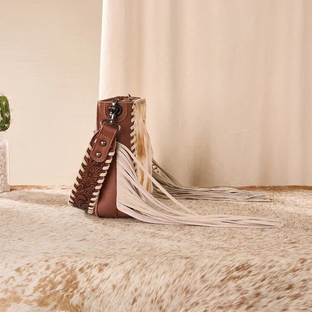 The Lucky Kentucky Cowhide Fringe Purse by Trinity Ranch - Caramel