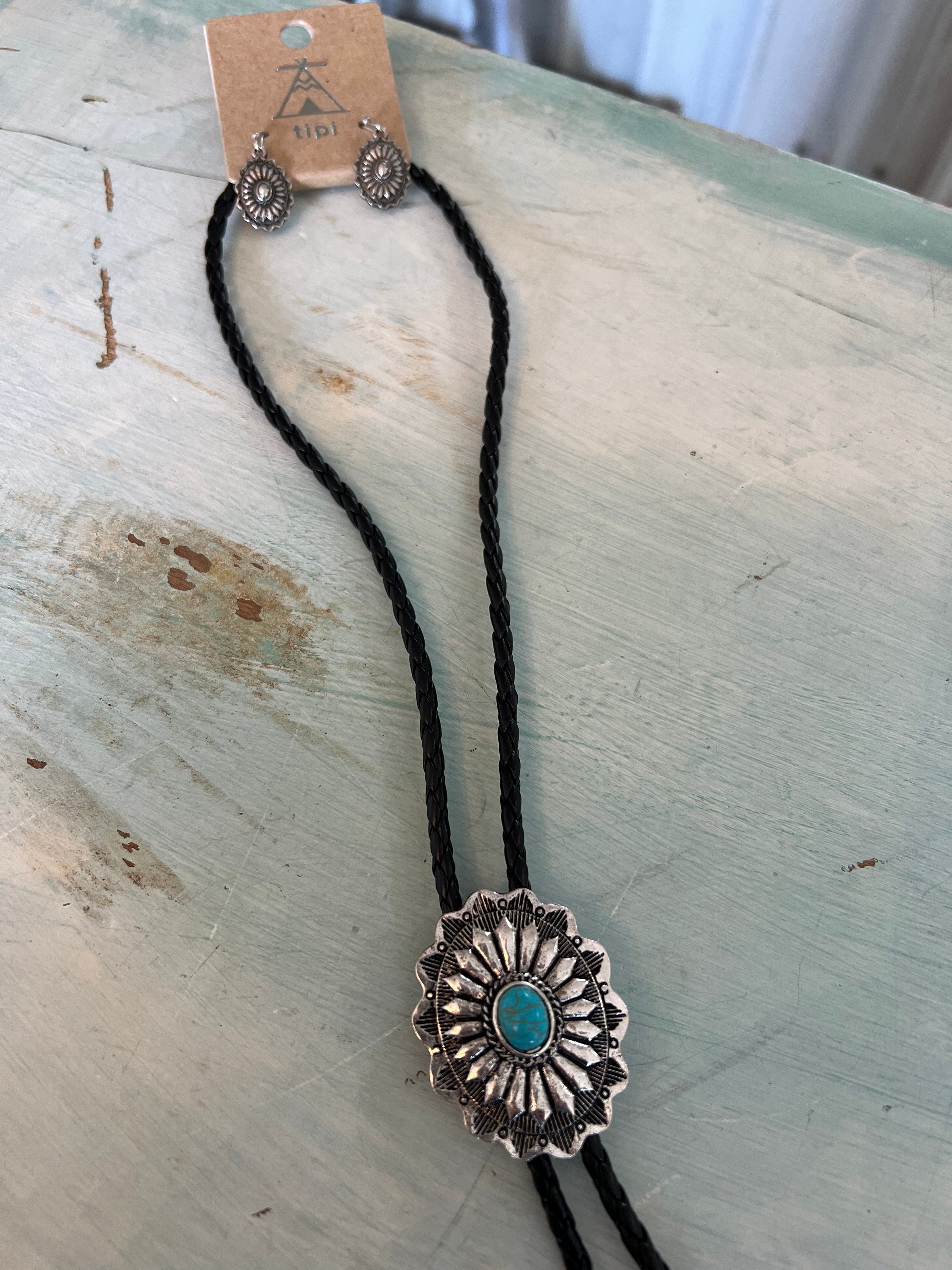 The Doc Holiday Bolo Set
