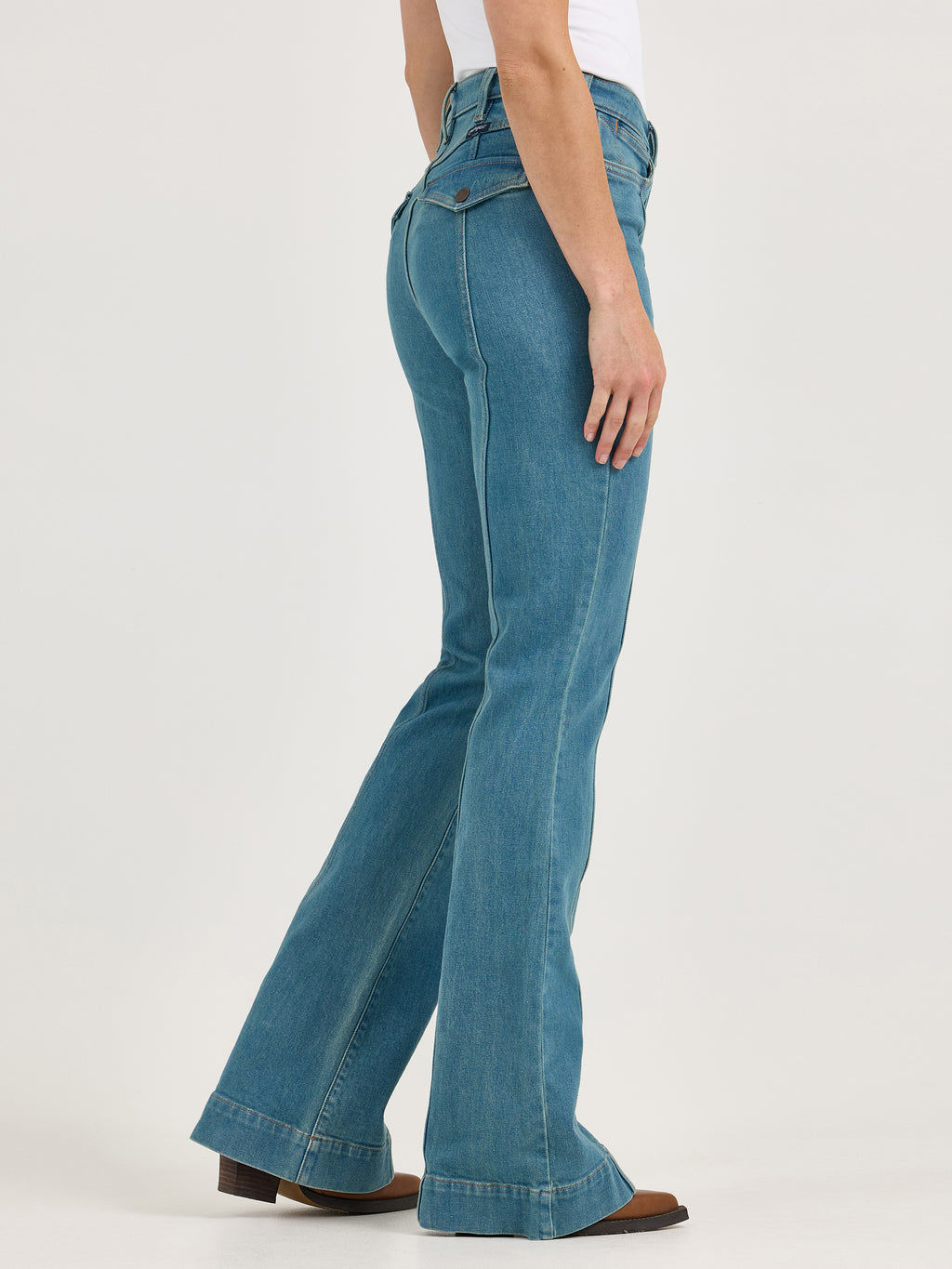 The Lockheart Highrise Retro Bailey Trouser by Wrangler