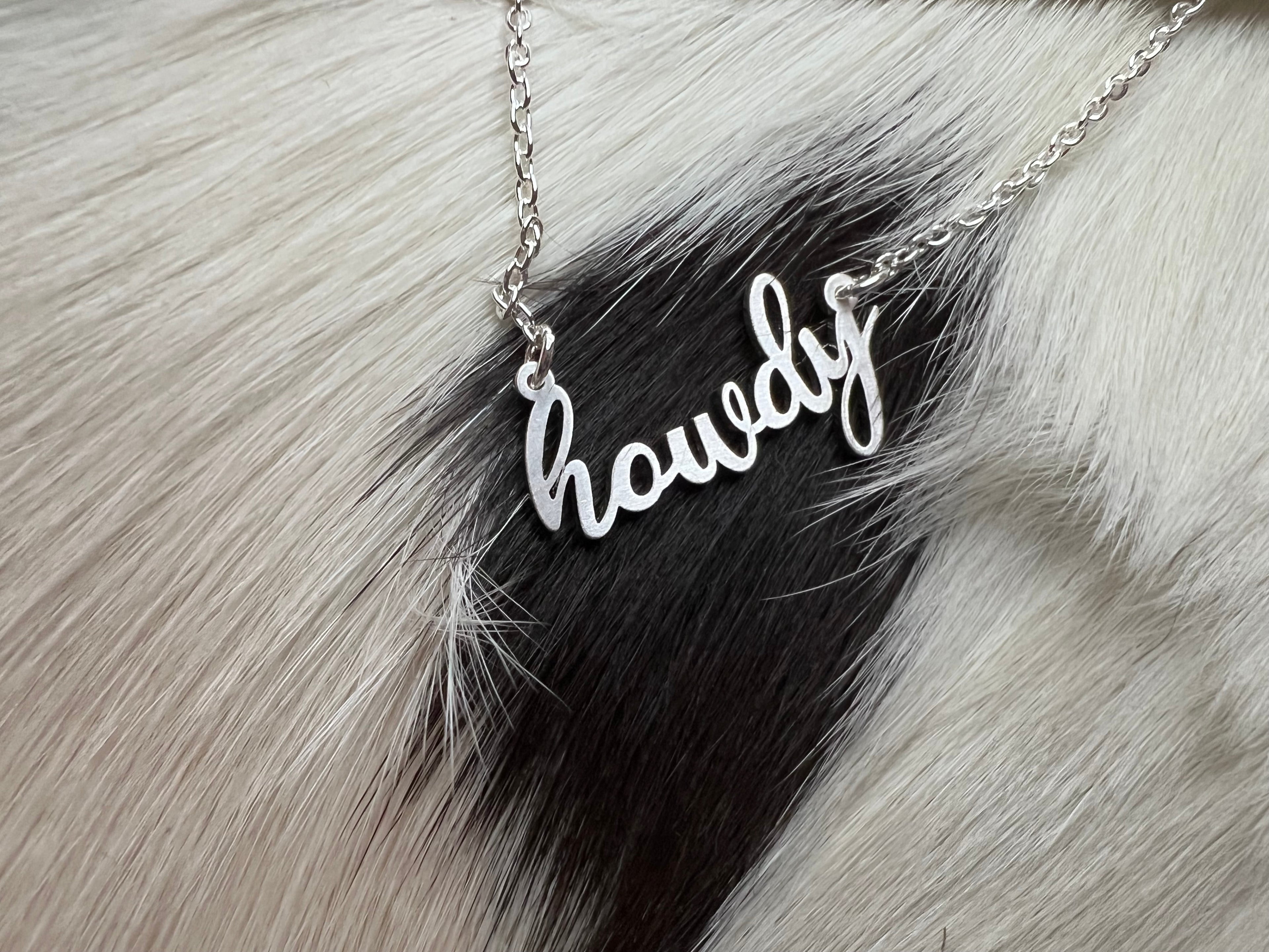 The Happy Lil’ Howdy Necklace - Silver
