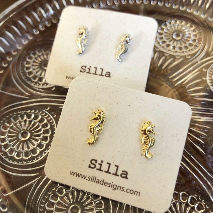 Silvery Sea Horse Earrings