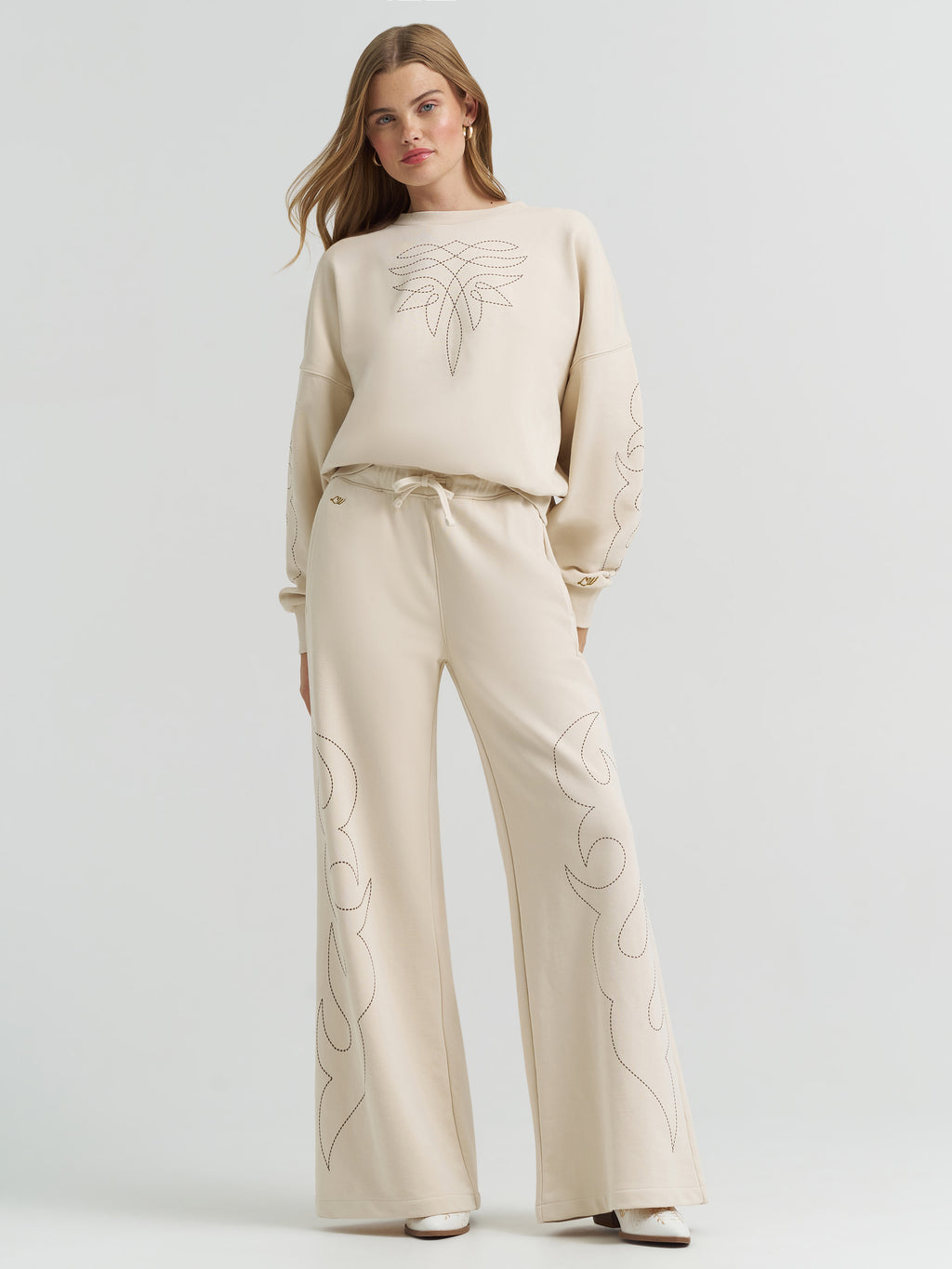 Lainey Wilson X Wrangler Cowboy Sweatpants