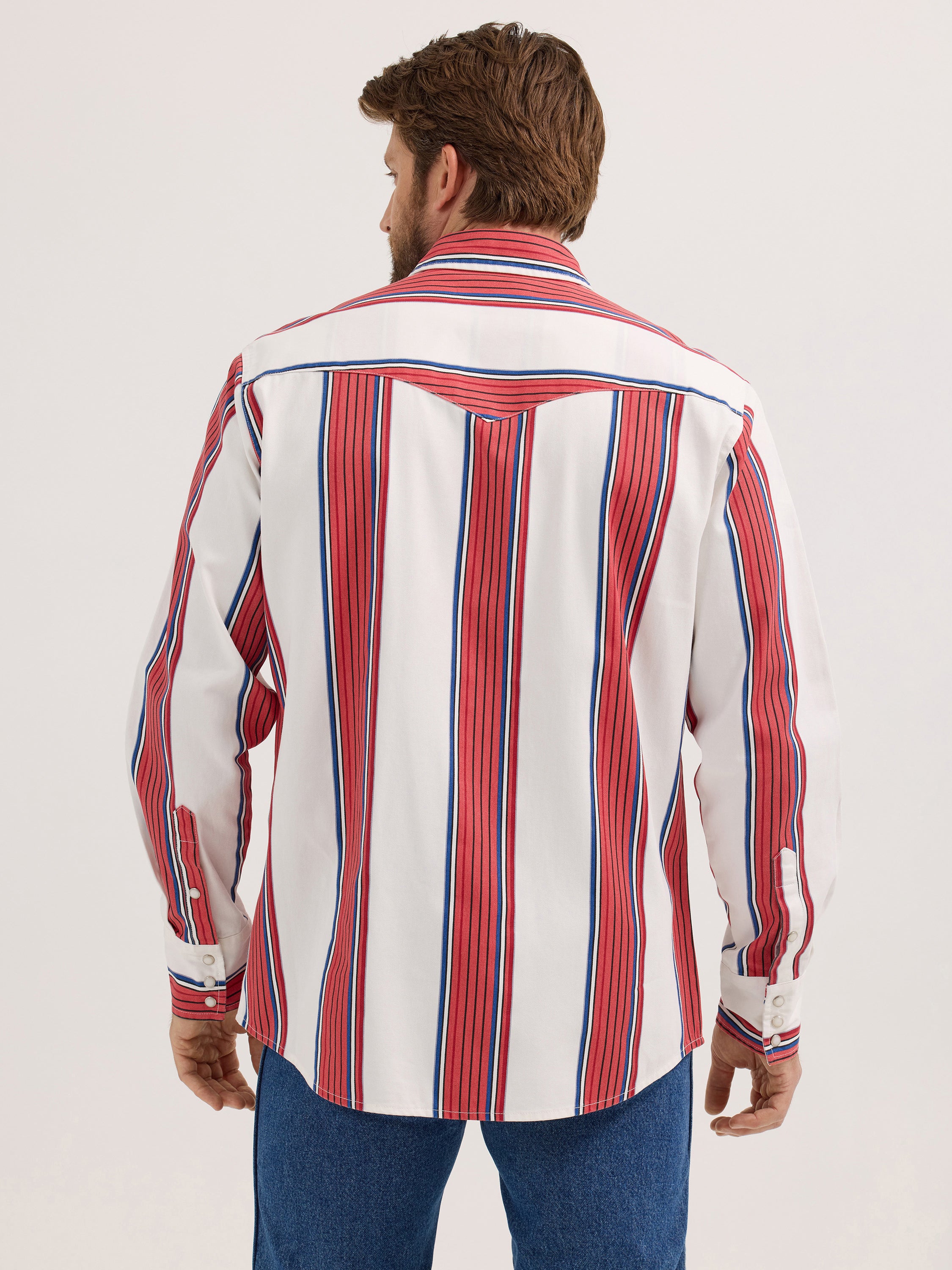 The Buds n' Suds Brushpopper Pearl Snap Shirt by Wrangler