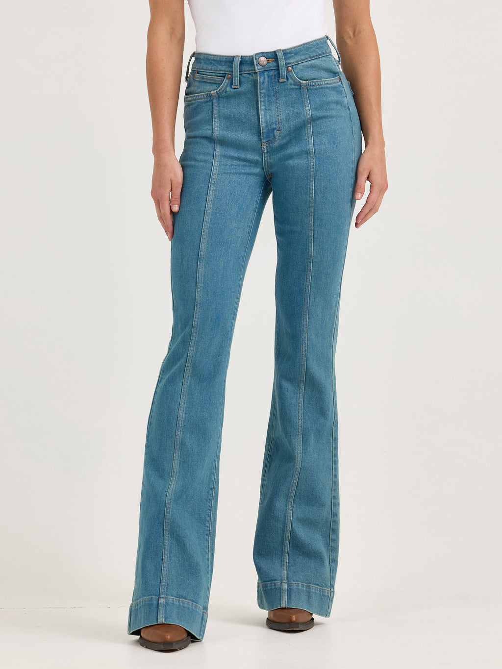 The Lockheart Highrise Retro Bailey Trouser by Wrangler