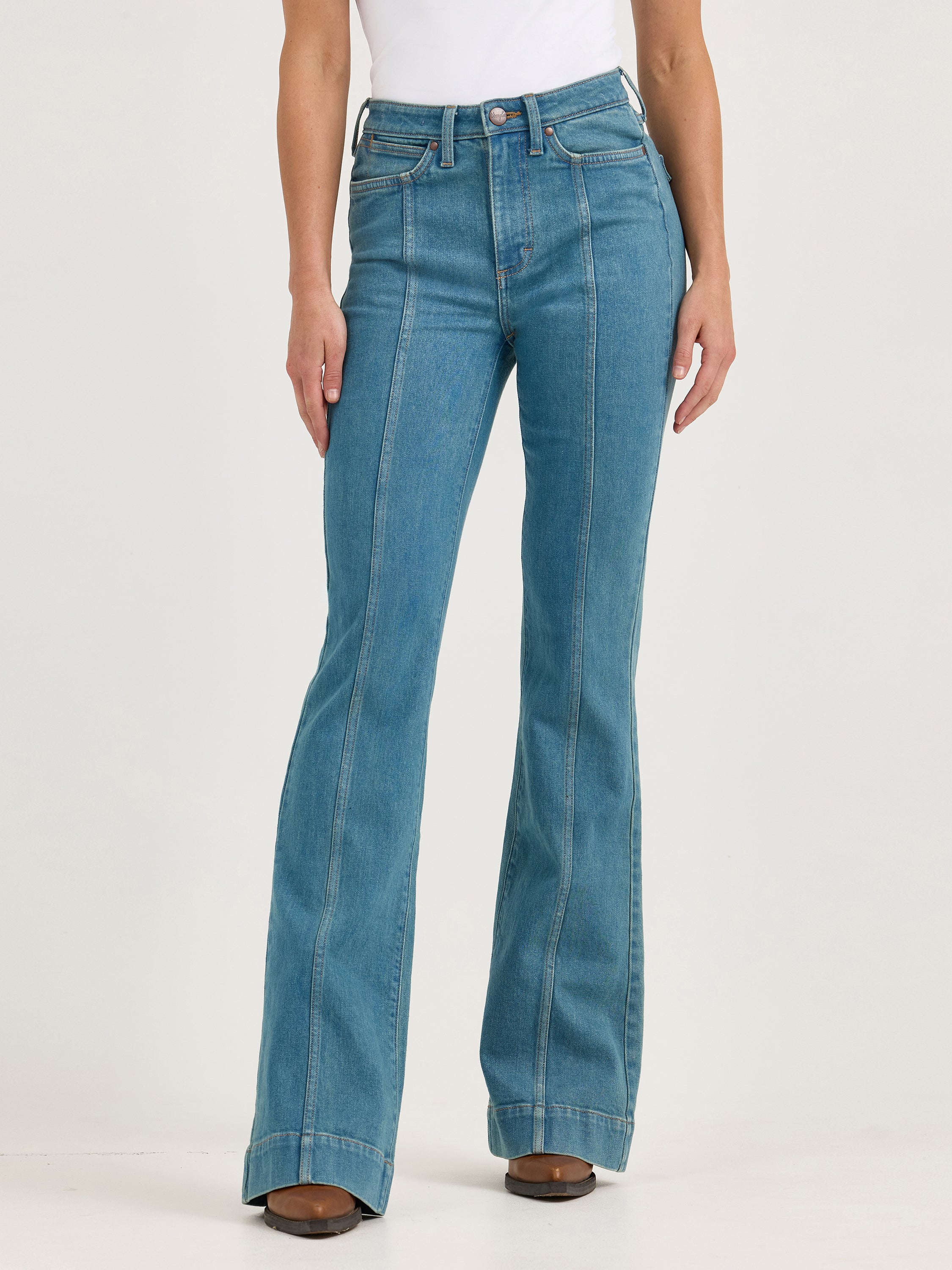 The Lockheart Highrise Retro Bailey Trouser by Wrangler