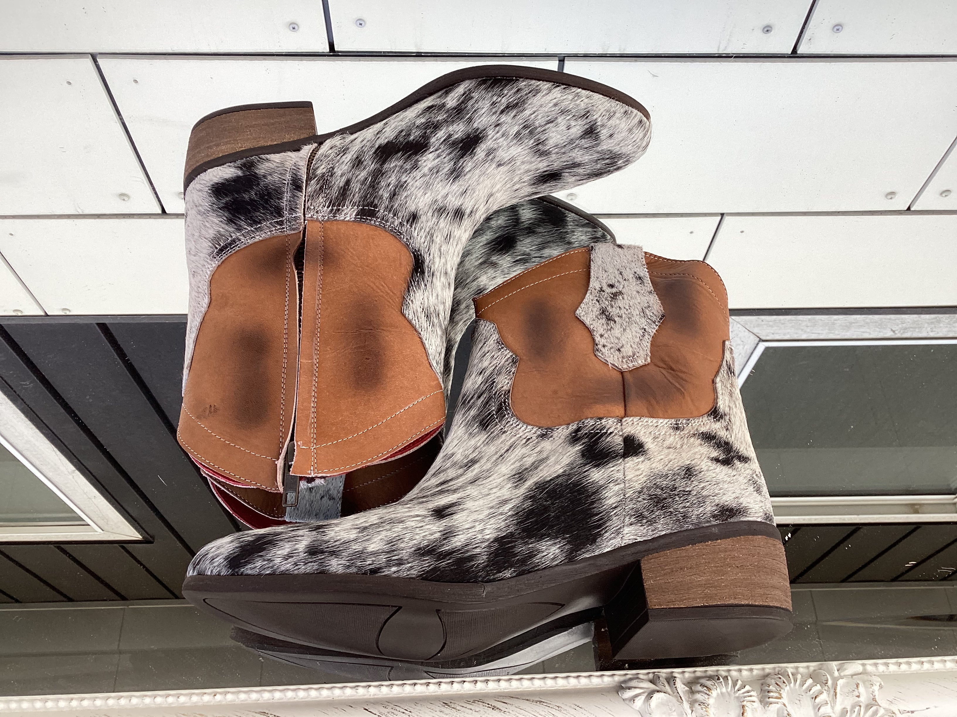 Johnny Boot Size 9.5 - Samantha