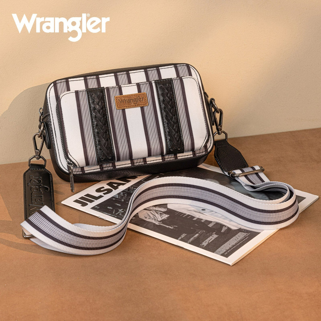 The Beach Babe Crossbody by Wrangler - Oreo