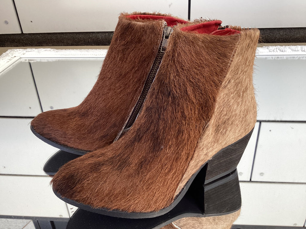 Richard boot size 8.5