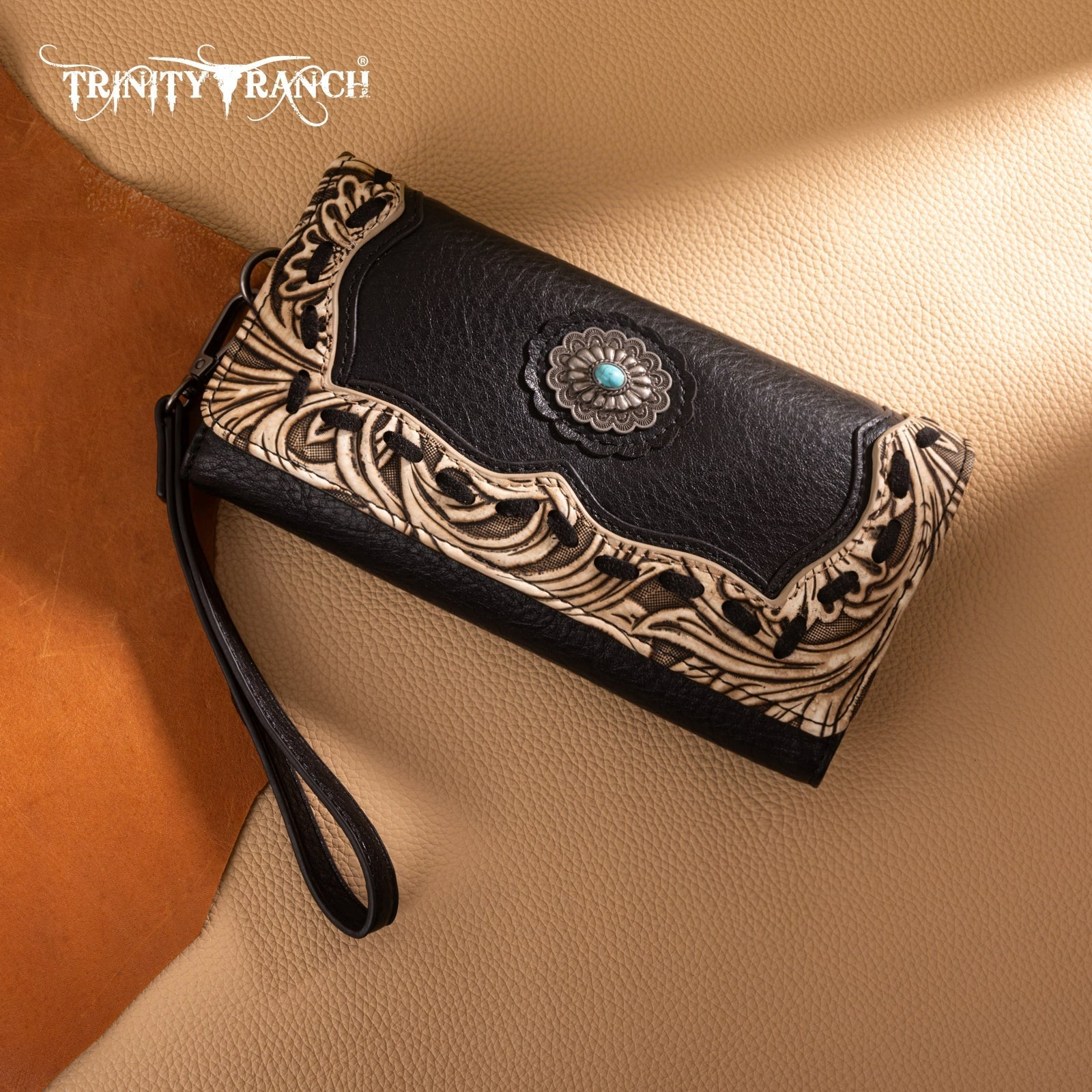The Savannah Wristlet by Trinity Ranch - Black