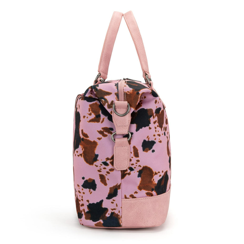 The Dairy Delight Weekender Bag by Wrangler - Pink